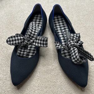 Rothy’s: Navy Point Flats